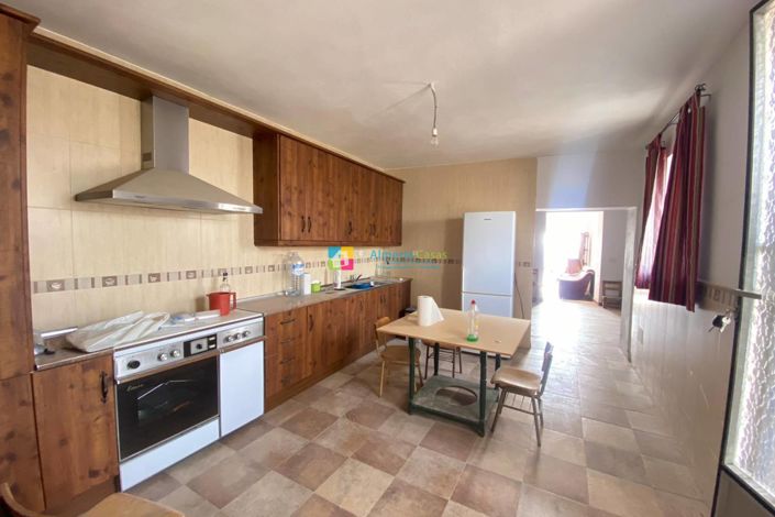 Image No.15-3 Bed Country House for sale