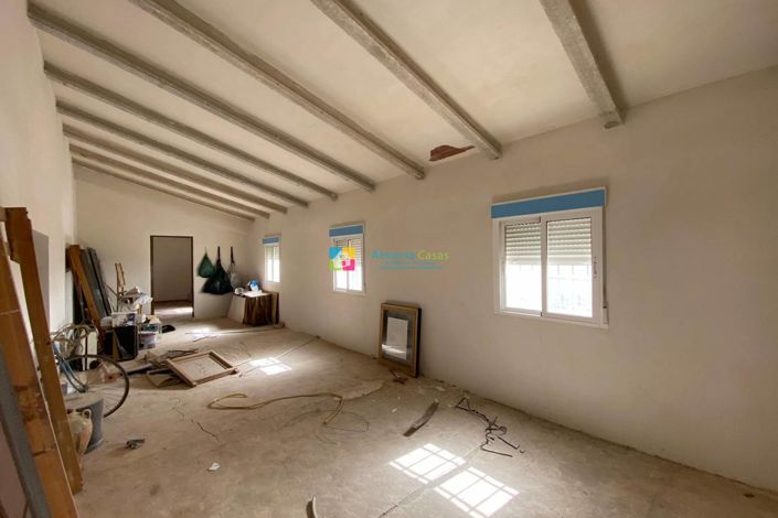 Image No.31-3 Bed Country House for sale