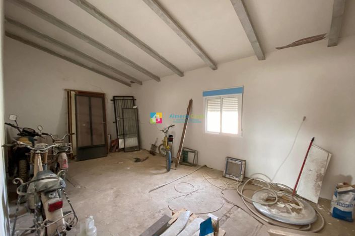 Image No.32-3 Bed Country House for sale