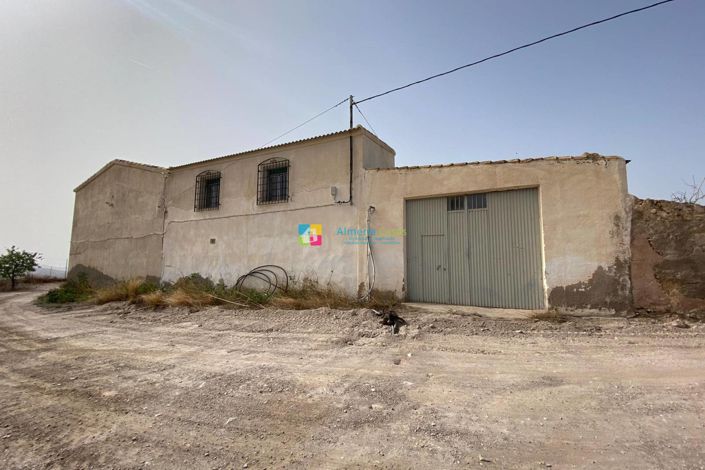 Image No.37-3 Bed Country House for sale