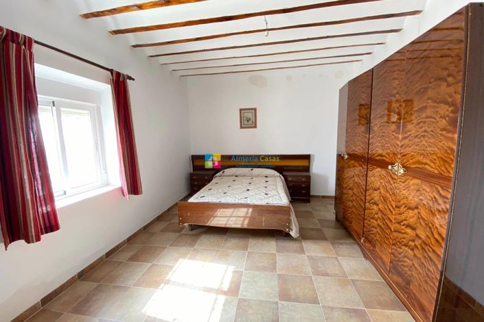 Image No.5-3 Bed Country House for sale