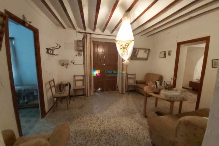 Image No.12-3 Bed Country House for sale