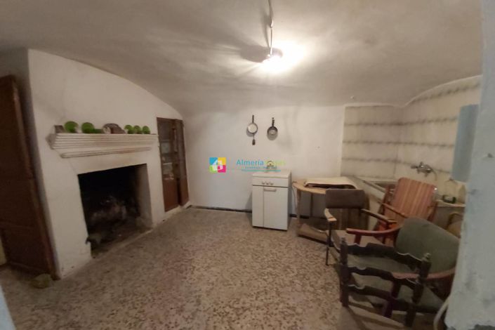 Image No.8-3 Bed Country House for sale