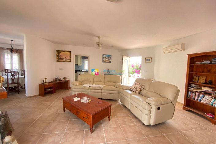 Image No.6-5 Bed Villa for sale