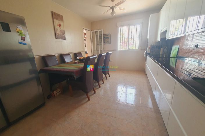 Image No.13-4 Bed Villa for sale