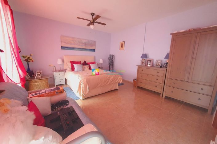 Image No.28-4 Bed Villa for sale