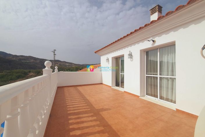 Image No.43-4 Bed Villa for sale