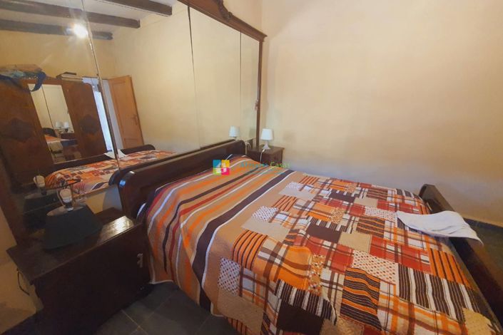 Image No.17-2 Bed Country House for sale