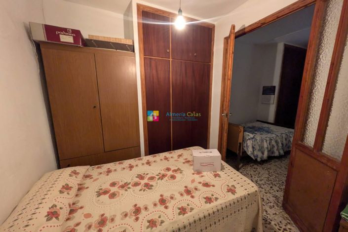 Image No.11-4 Bed Townhouse for sale