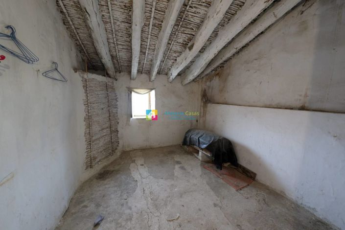 Image No.22-4 Bed Townhouse for sale