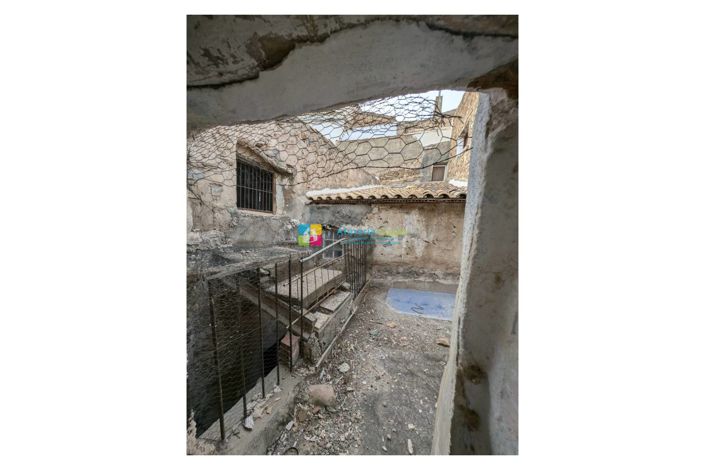 Image No.31-4 Bed Townhouse for sale