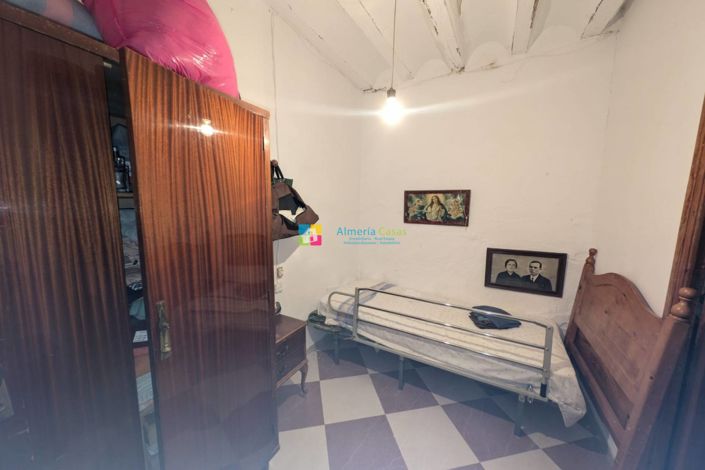 Image No.6-4 Bed Townhouse for sale