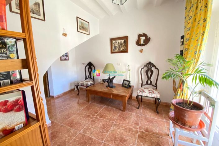 Image No.10-3 Bed Townhouse for sale