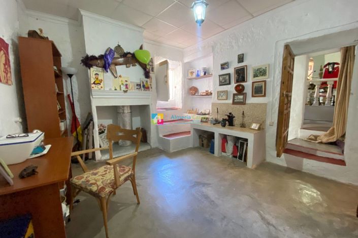 Image No.37-3 Bed Townhouse for sale