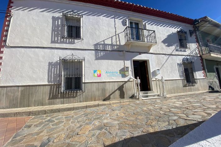 Image No.49-3 Bed Townhouse for sale