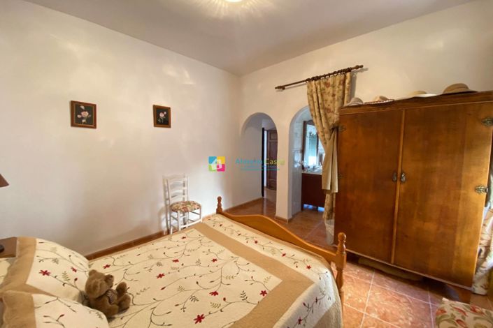 Image No.6-3 Bed Townhouse for sale