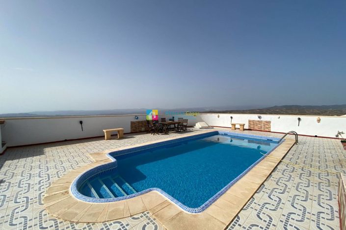 Image No.2-3 Bed Villa for sale