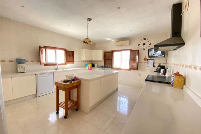 Image No.7-3 Bed Villa for sale