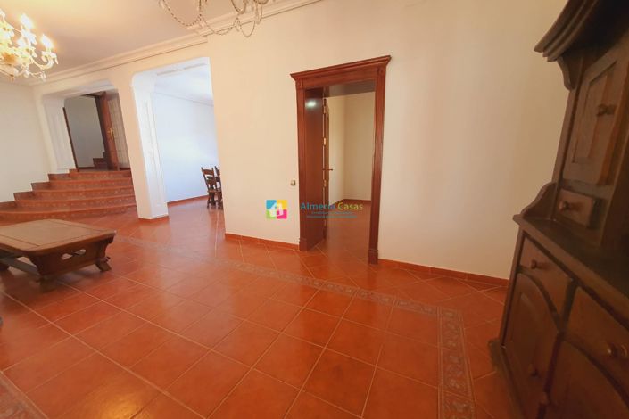 Image No.19-9 Bed Villa for sale