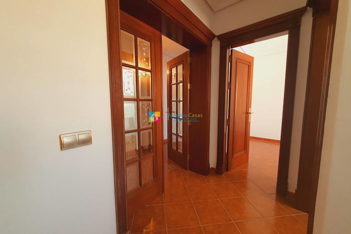 Image No.26-9 Bed Villa for sale