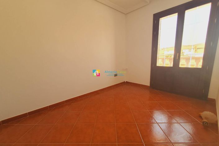 Image No.28-9 Bed Villa for sale