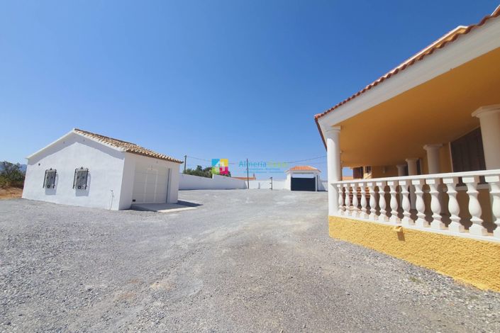 Image No.50-9 Bed Villa for sale