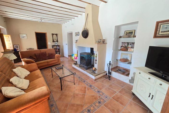 Image No.13-4 Bed Country House for sale