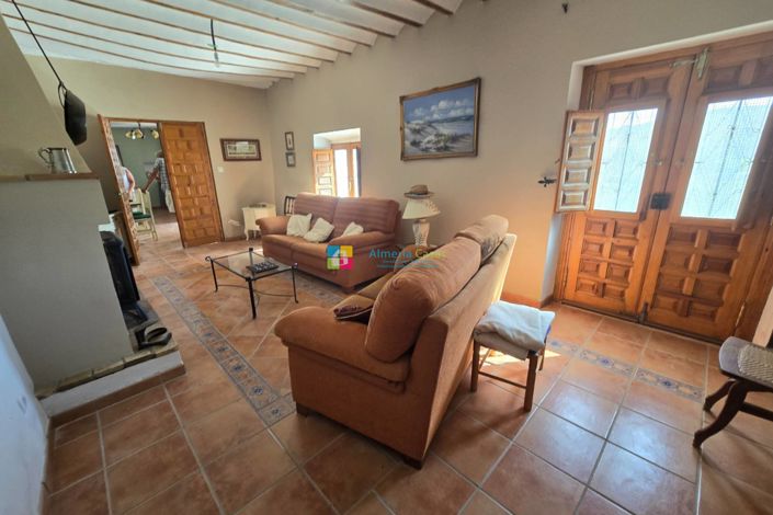 Image No.14-4 Bed Country House for sale