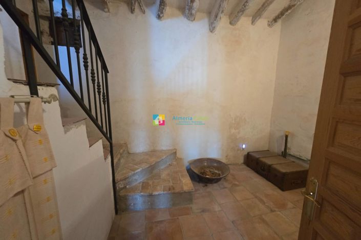 Image No.17-4 Bed Country House for sale