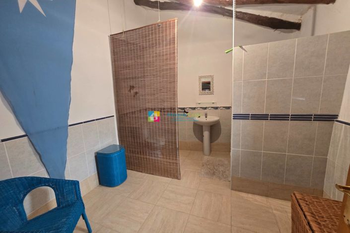 Image No.21-4 Bed Country House for sale