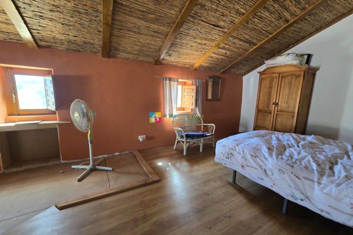 Image No.24-4 Bed Country House for sale