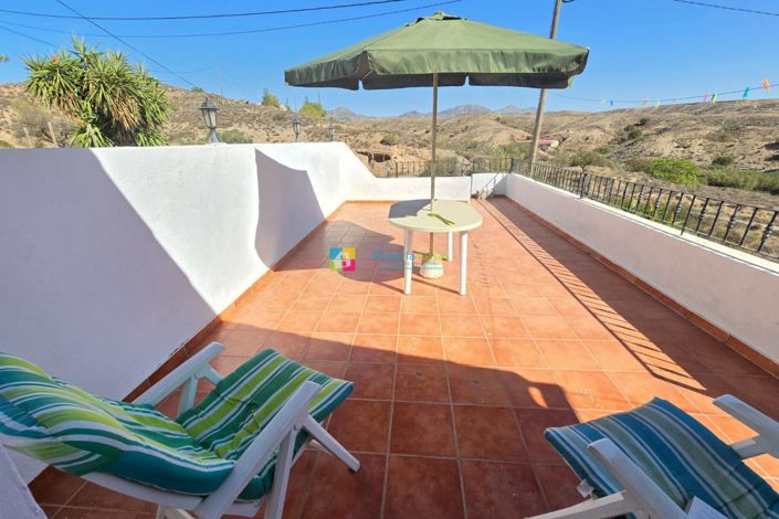 Image No.27-4 Bed Country House for sale