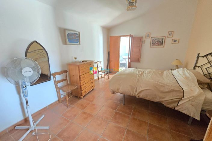 Image No.8-4 Bed Country House for sale