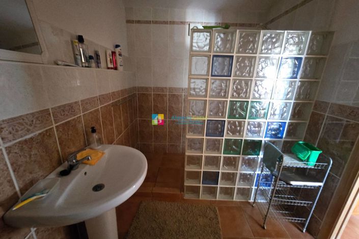 Image No.9-4 Bed Country House for sale