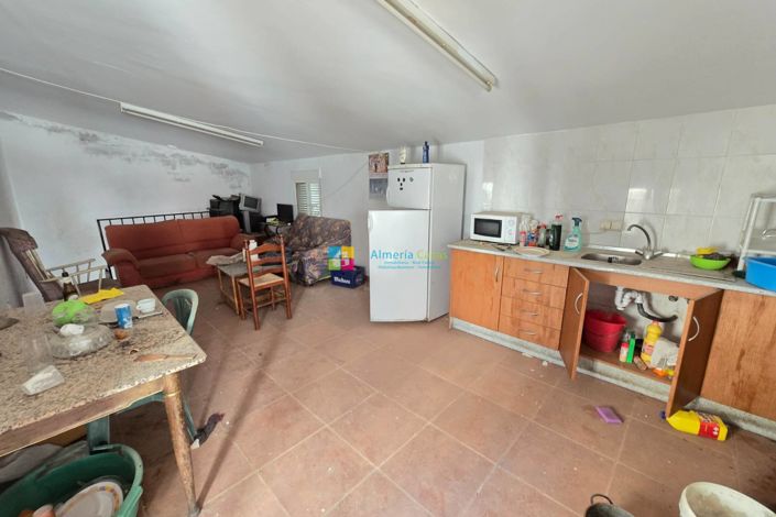 Image No.18-4 Bed Townhouse for sale