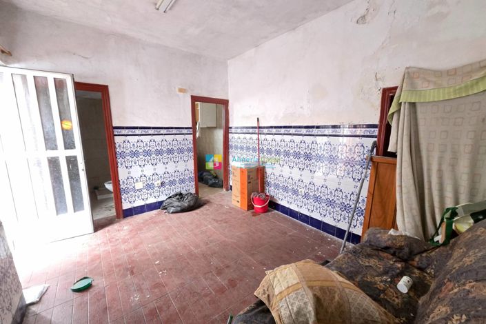 Image No.4-4 Bed Townhouse for sale