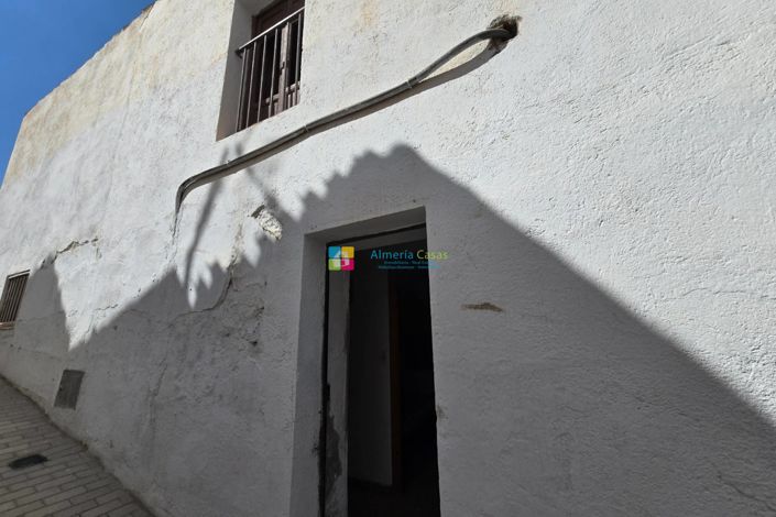 Image No.7-4 Bed Townhouse for sale