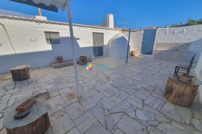 Image No.25-4 Bed Townhouse for sale