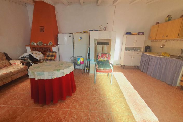 Image No.28-4 Bed Townhouse for sale