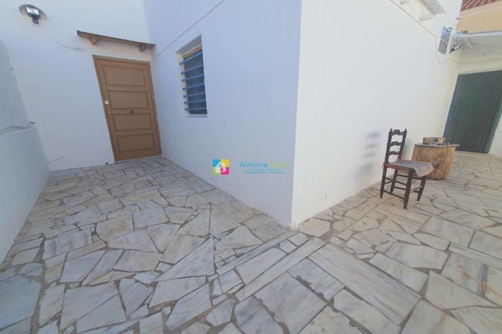 Image No.34-4 Bed Townhouse for sale