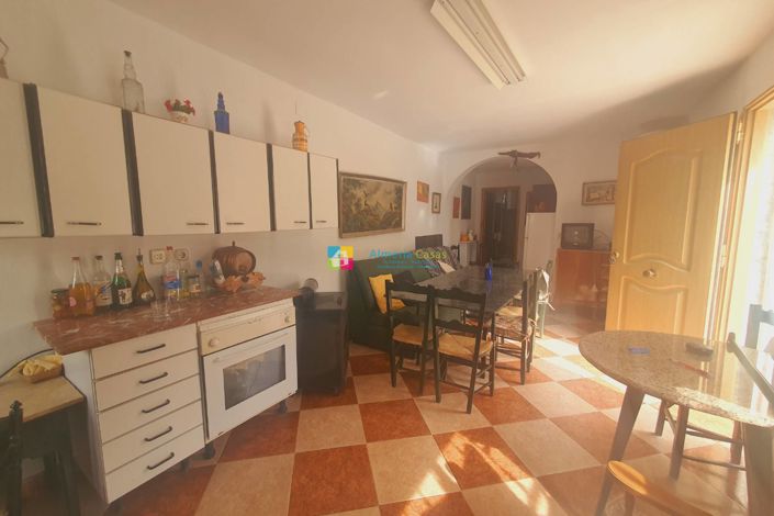 Image No.8-2 Bed Country House for sale