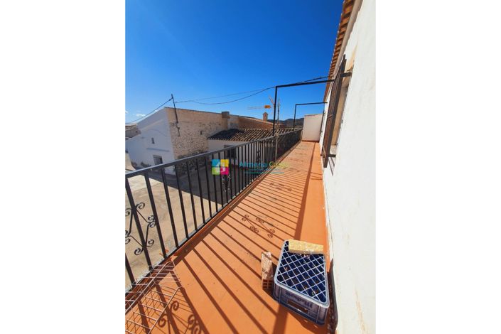 Image No.35-3 Bed Country House for sale