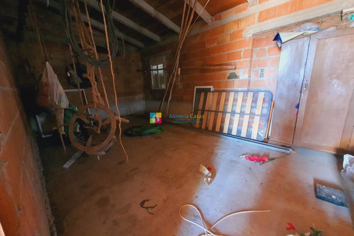 Image No.39-3 Bed Country House for sale