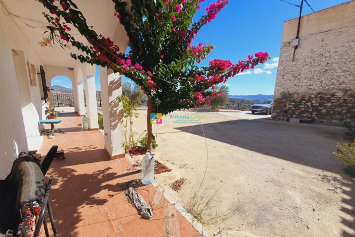 Image No.4-3 Bed Country House for sale