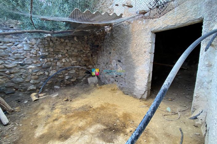 Image No.25-4 Bed Townhouse for sale