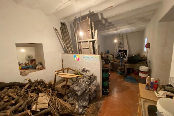 Image No.26-4 Bed Townhouse for sale