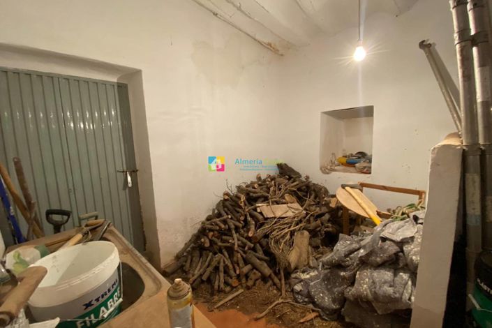 Image No.27-4 Bed Townhouse for sale