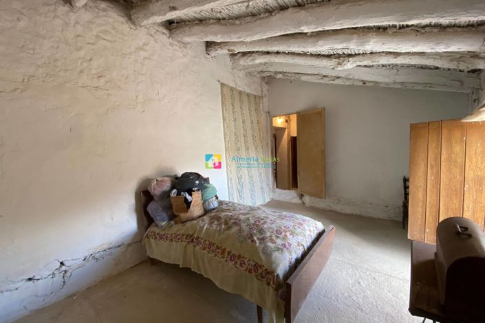 Image No.23-5 Bed Country House for sale