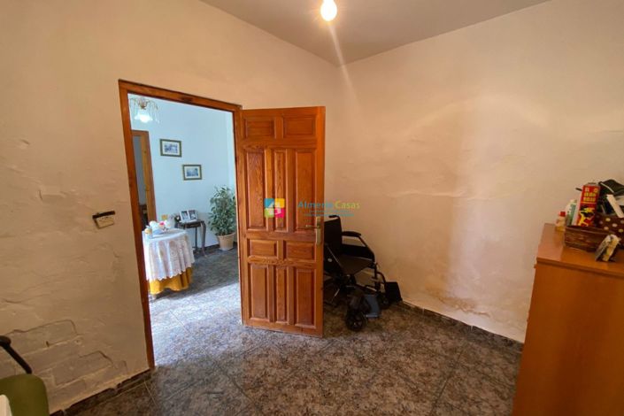 Image No.9-5 Bed Country House for sale