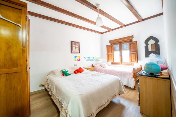 Image No.13-5 Bed Country House for sale